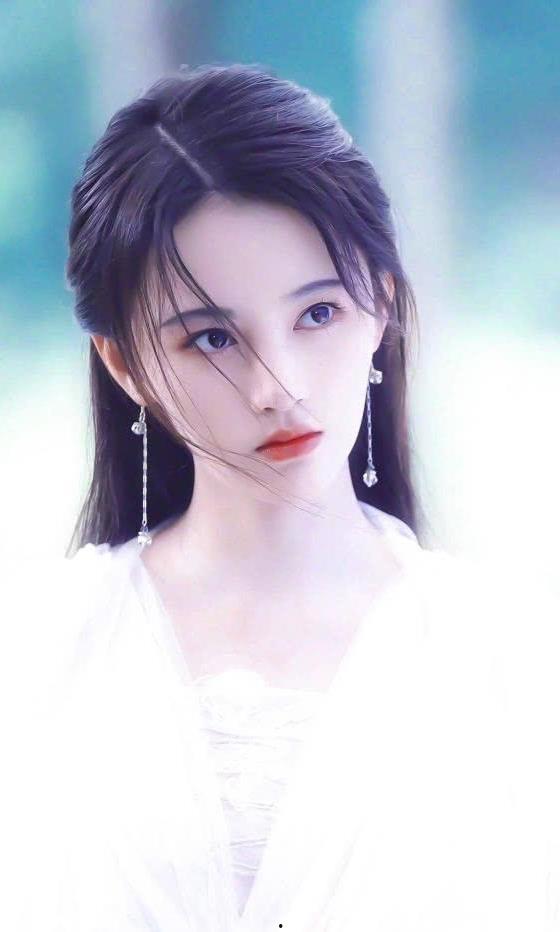 鞠婧祎室友爆料视频大全,独家幕后花絮曝光！”