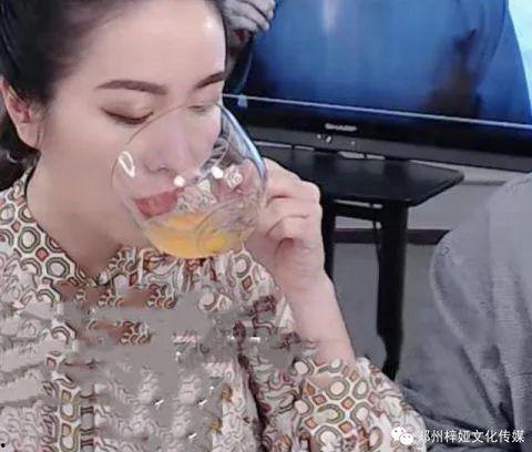 娱乐吃瓜女艺人被拉黑是真的吗,吃瓜女艺人被拉黑真相曝光！”  第3张