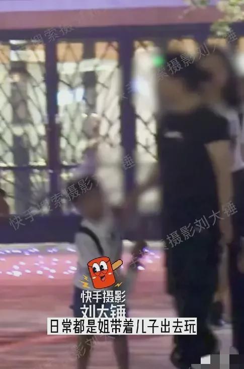 狗仔爆料孩子视频,孩子天真瞬间曝光,网友热议 第2张 狗仔爆料孩子视频,孩子天真瞬间曝光,网友热议 第2张