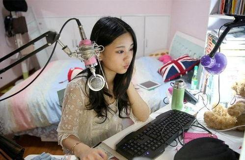大白脱口秀爆料女主播视频,女主播私密视频事件引发热议 第2张 大白脱口秀爆料女主播视频,女主播私密视频事件引发热议 第2张