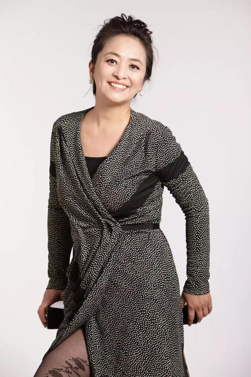 李勤勤最新爆料,揭秘娱乐圈不为人知的幕后故事 第3张 李勤勤最新爆料,揭秘娱乐圈不为人知的幕后故事 第3张